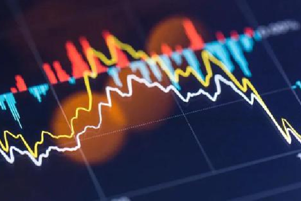特朗普关税风暴拖累美元!关键信号预示全球经济格局巨变